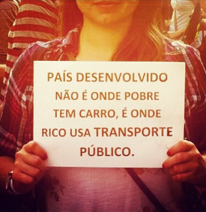 Cartazes das manifestações Cartazes das manifestações