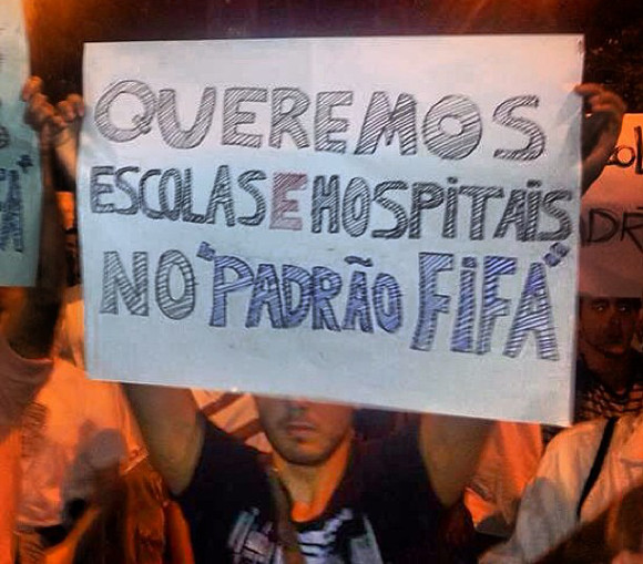 Cartazes das manifestações Cartazes das manifestações