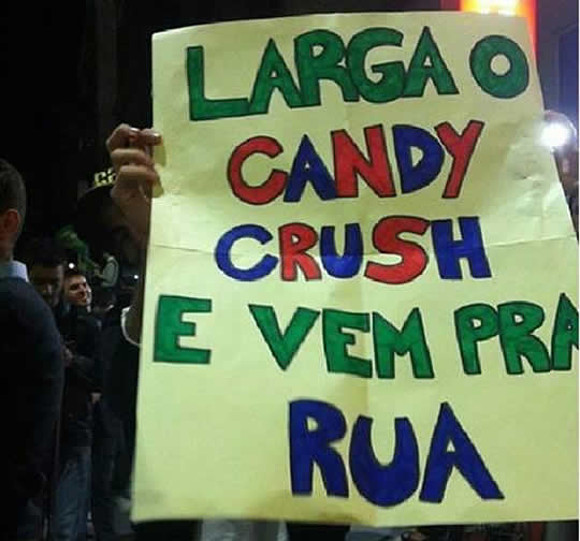 Cartazes das manifestações Cartazes das manifestações