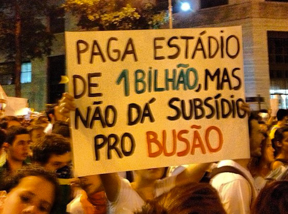 Cartazes das manifestações Cartazes das manifestações